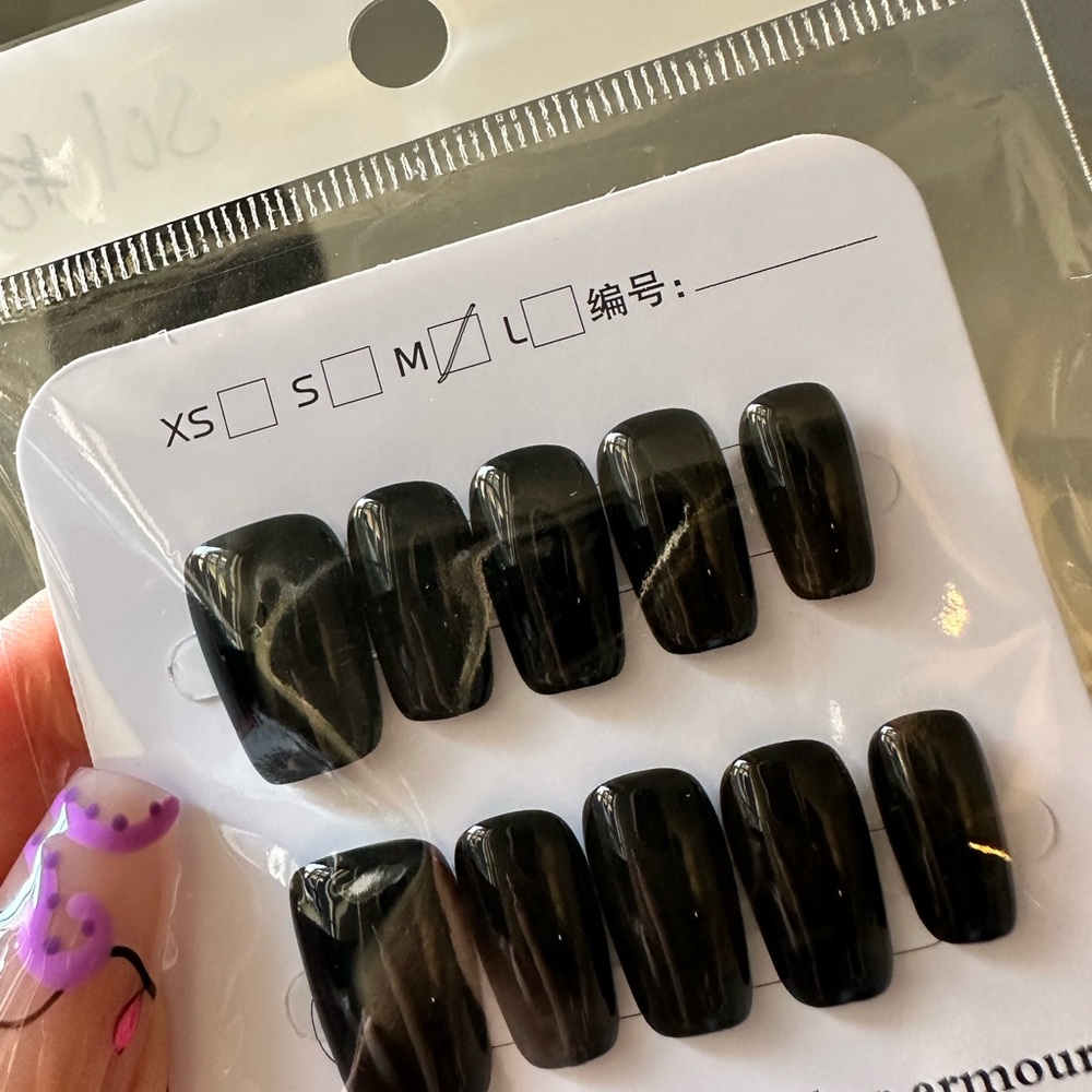Black Press-On Nails Set